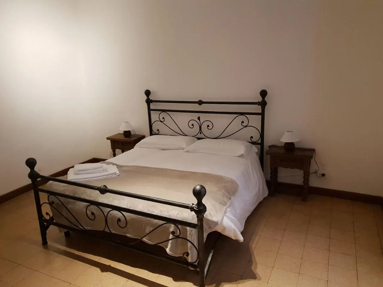 Big Apartment In Campo De Fiori Rome Italy